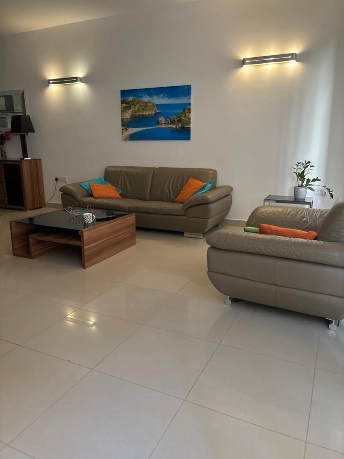 Belmonte Flat Lägenhet Sliema Exteriör bild
